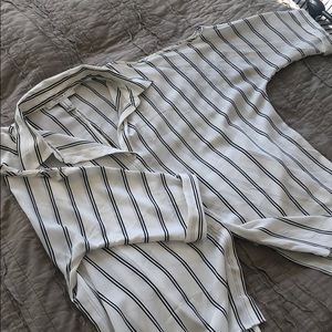 Exposed shoulder button up